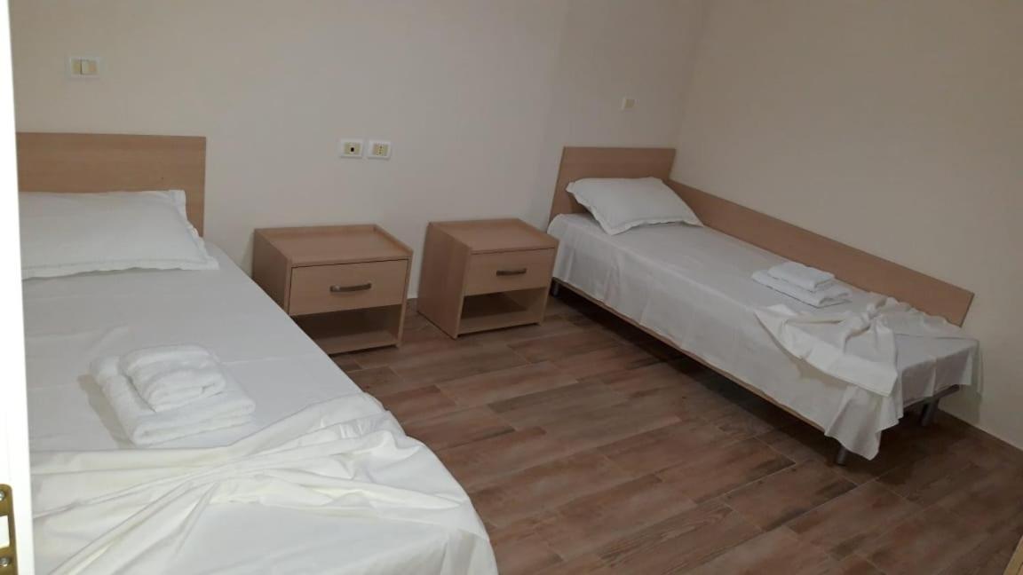 Disy Apartments Vlore Phòng bức ảnh